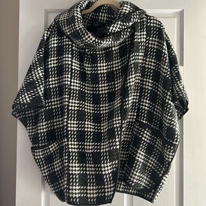 Women’s poncho sweater